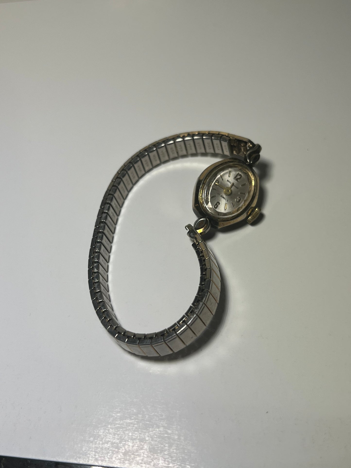 6” {stretchy} 1950’s Vintage 2 Toned Watch
