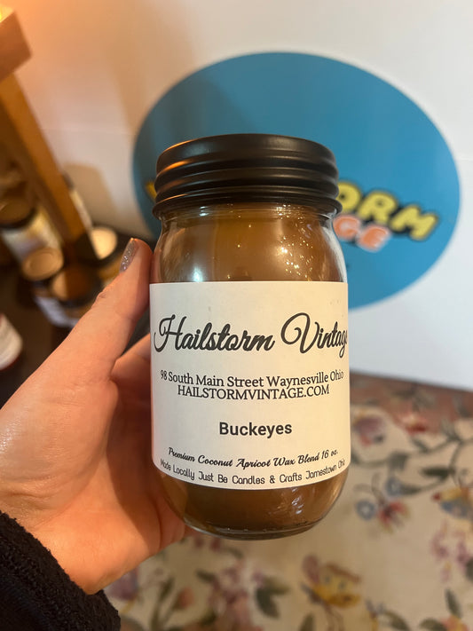 Buckeyes – Hailstorm 16 oz Crackling Wood Wick