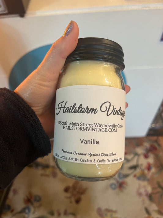 Vanilla – Hailstorm 16 oz Crackling Wood Wick